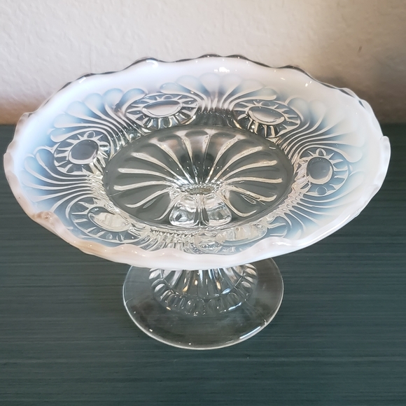 Antique Jefferson Glass Co. White Opalescent #212 Tokyo Pedestal Compote Vintage - Picture 1 of 8